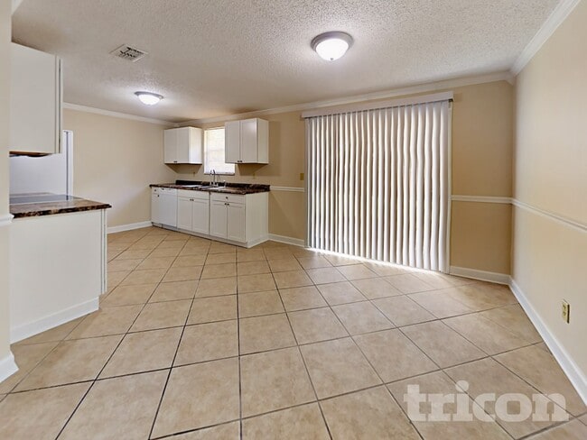 Building Photo - 1227 Cimmaron Dr