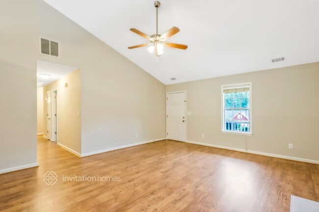 Building Photo - 260 Oak Hill Dr