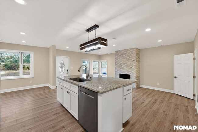 Foto del edificio - 119 Wilmot Dr