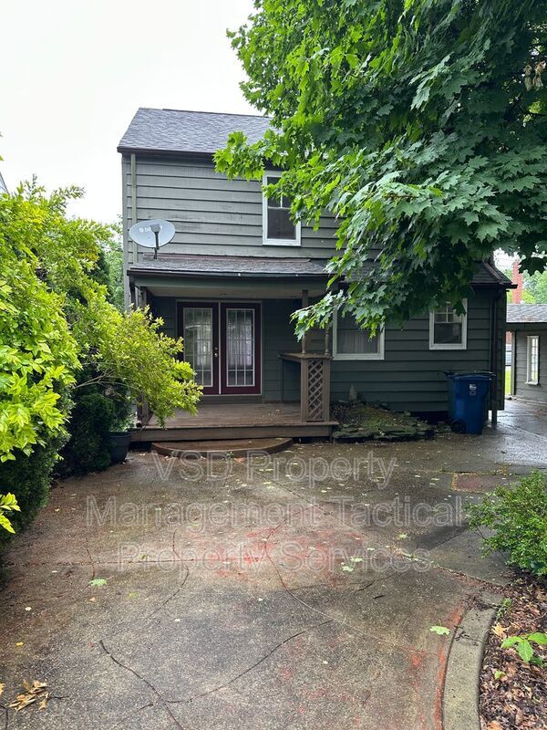 Building Photo - 2508 Noble Rd