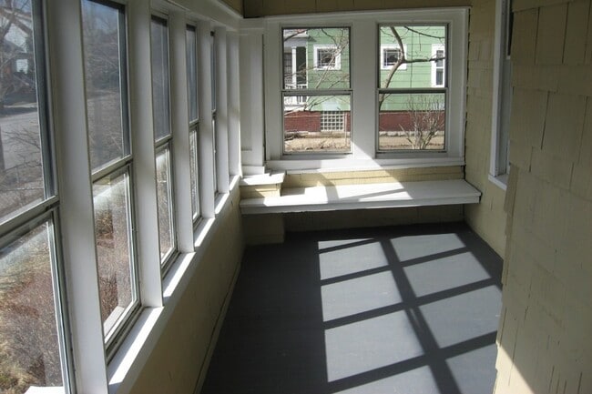 Enclosed Porch - 86 Winspear Ave