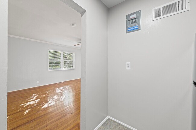 Foto del edificio - Brush Creek Crossing