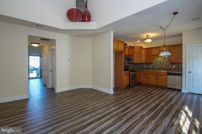 Building Photo - 514 Barnhardt Way