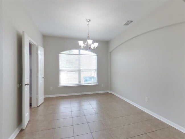 Building Photo - 6715 Starcroft Ct