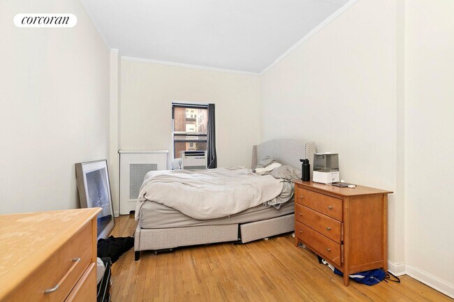Foto del edificio - 9 W 69th St