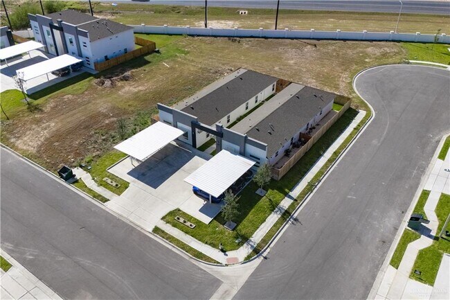 Building Photo - 26 N 40th St