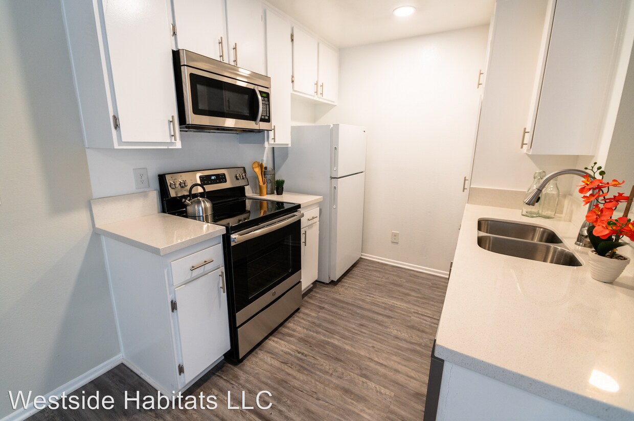 Foto principal - 4444 Ensign Ave