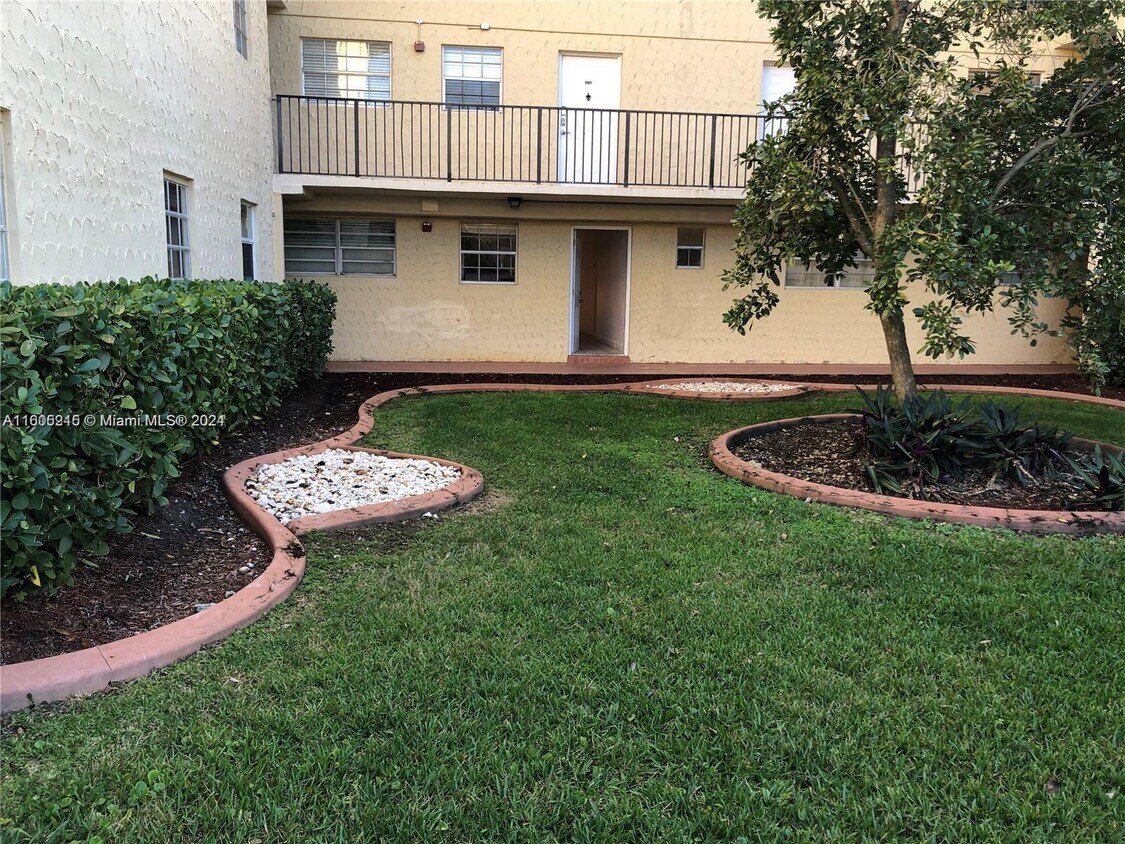 Foto principal - 8650 SW 109th Ave