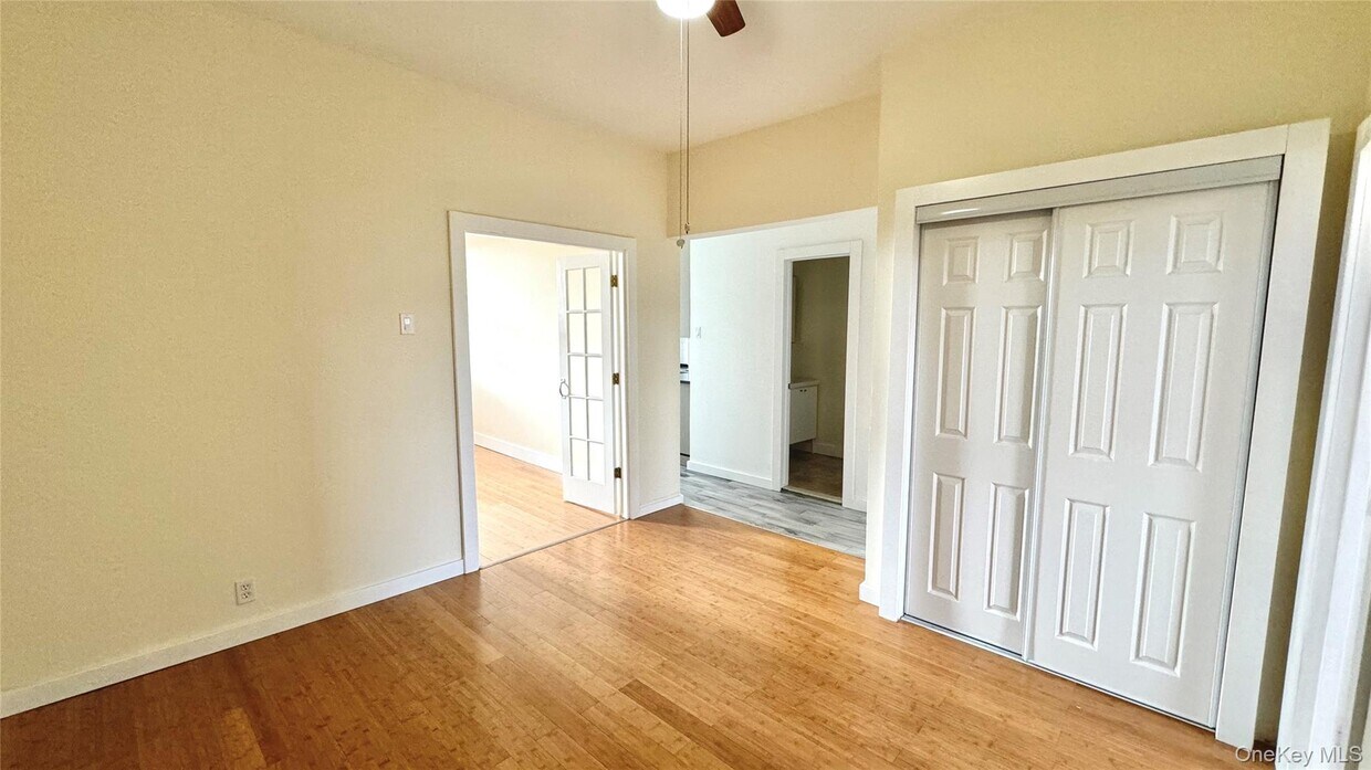 Foto principal - 68-52 76th St