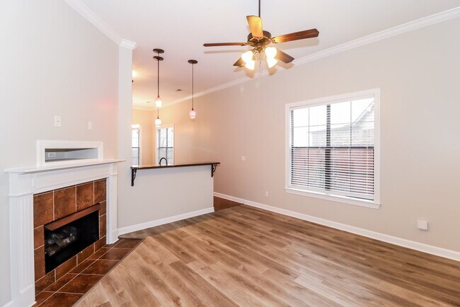 Building Photo - 1981 Rochelle Ln