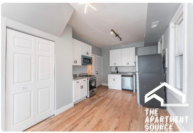 Foto del edificio - 1624 W Beach Ave
