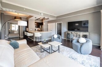 Building Photo - 3225 Turtle Creek Blvd