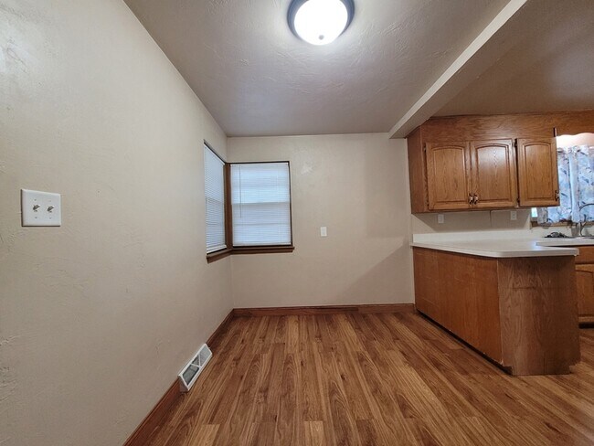 Foto del edificio - 2419 S Jackson St