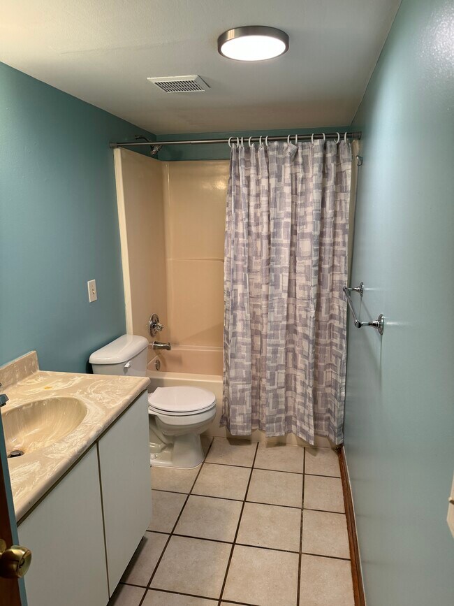 Bathroom - 1155 Maple St