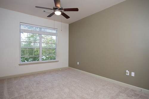 Foto principal - 1216 Ames Hill Dr