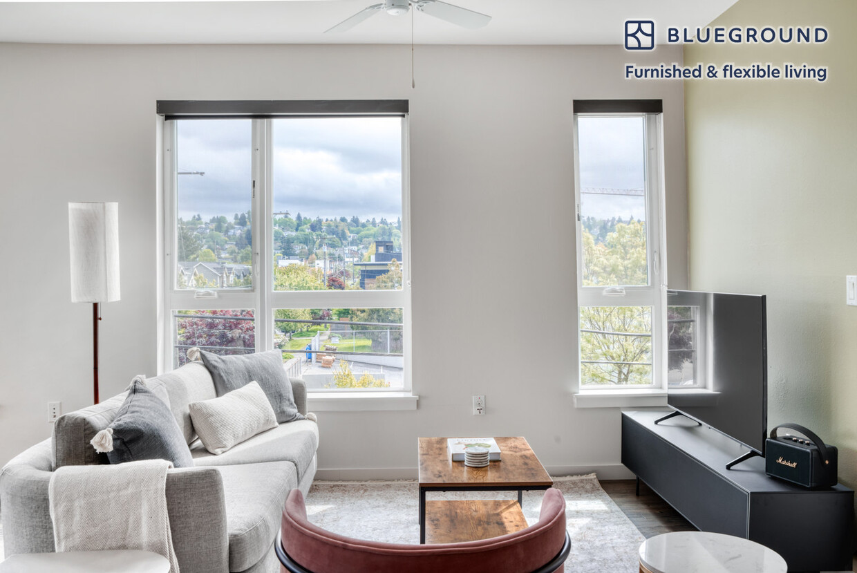 Foto principal - 5555 14th Ave NW