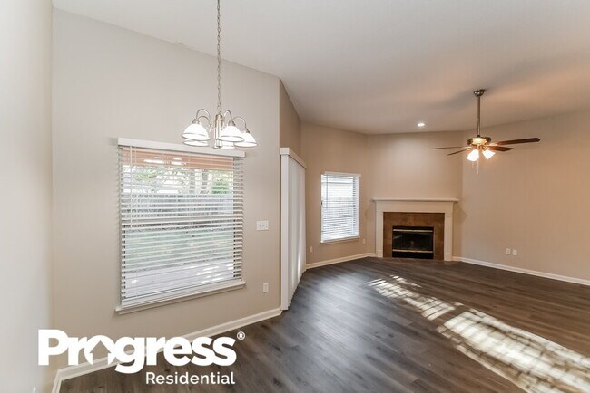 Building Photo - 9202 Redtail Dr