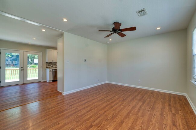 Foto del edificio - 10622 W 57th St