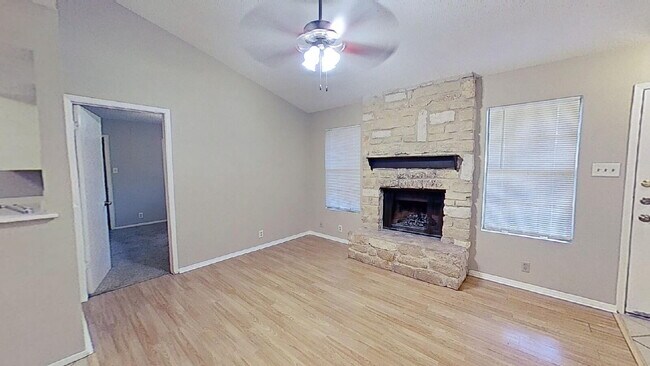 Foto del edificio - "Charming 3-Bedroom 2-Bath Duplex Retreat ...