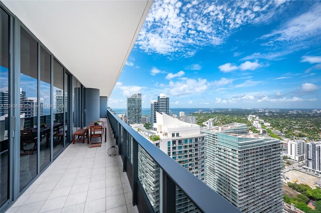 Foto del edificio - 1000 Brickell Plaza