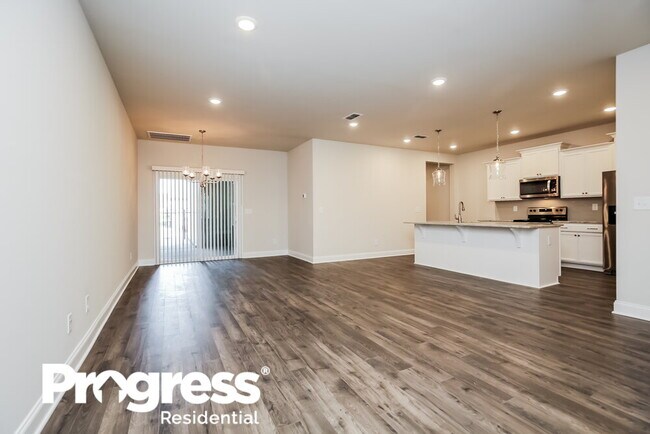 Foto del edificio - 2516 Elmcroft Ave