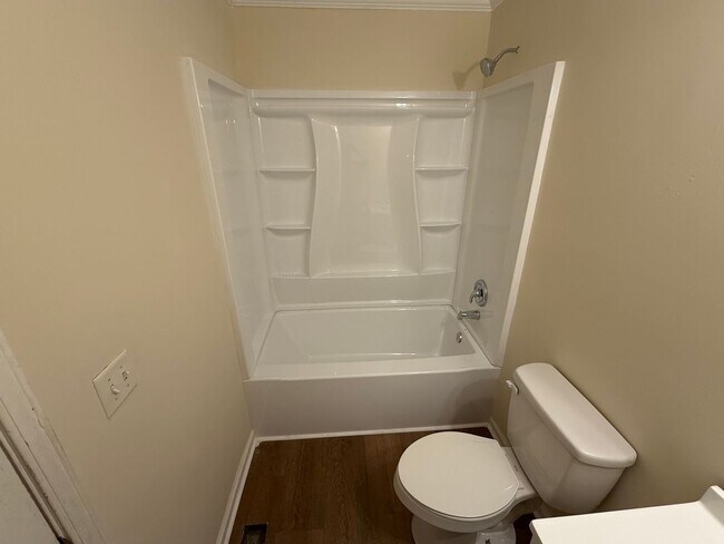 Foto del edificio - 200 Beverly Park Ct