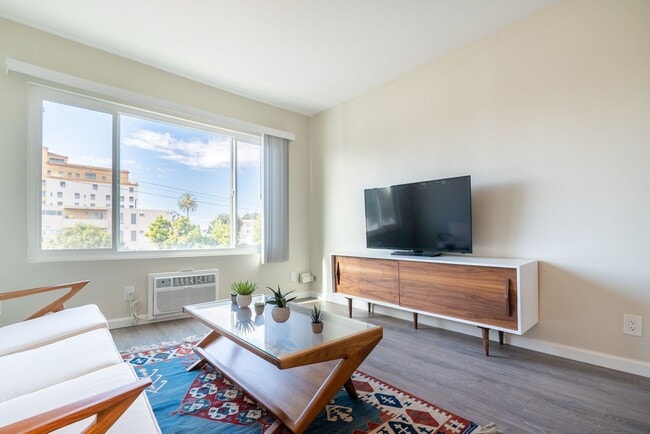 Interior Photo - The Harvard Hideaway