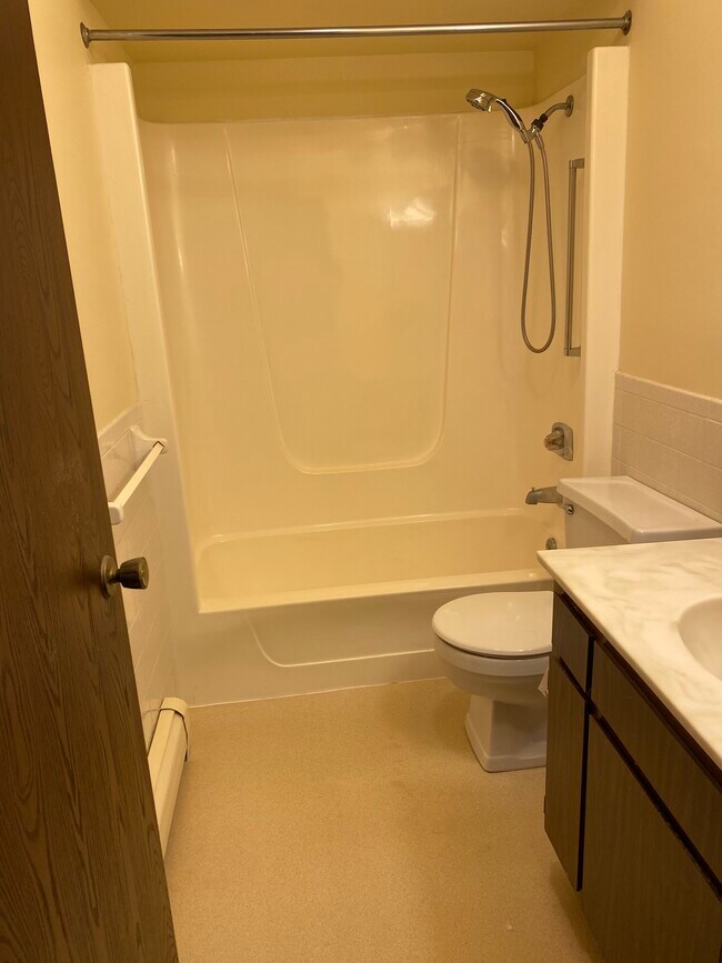 Foto del edificio - 3446 Brentway Dr