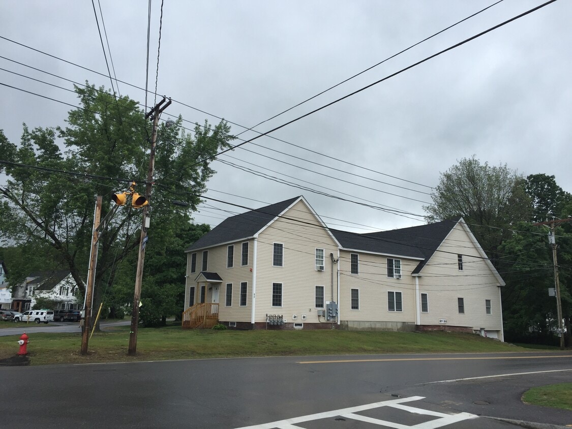 92 Gilford Ave Unit 1, Laconia, NH 03246 Apartments in Laconia, NH