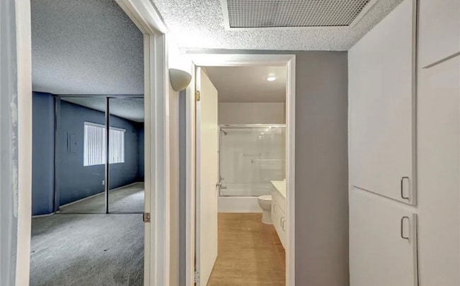 Building Photo - 3530 Elm Ave