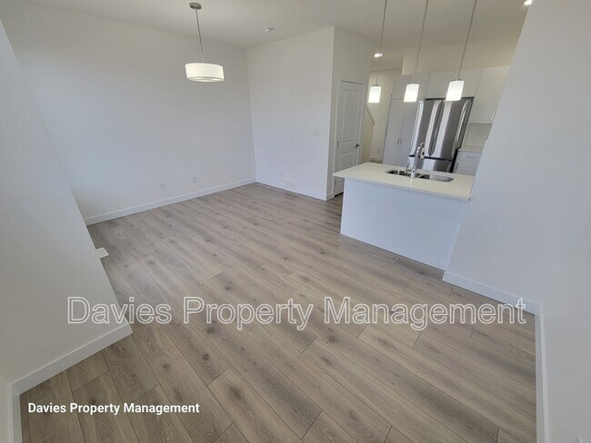 Building Photo - 7110 Keswick Dr SW