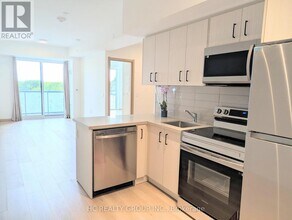 Building Photo - 3421 Sheppard Ave E