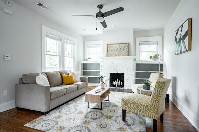 Foto del edificio - 875 Oakhill Ave SW