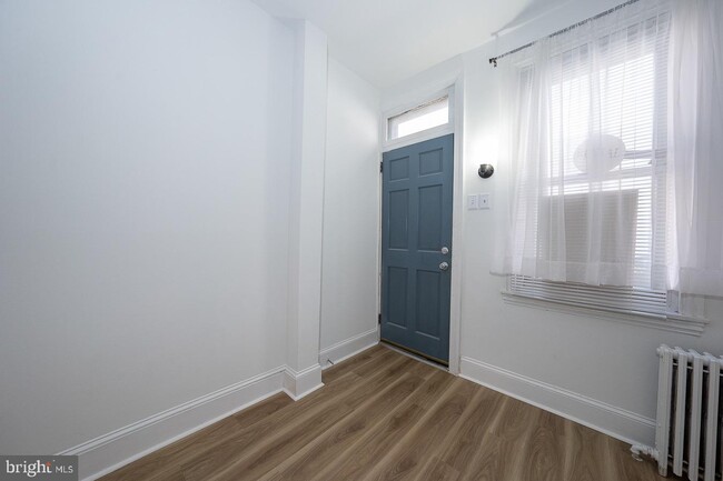 Building Photo - 111 Kingsley St