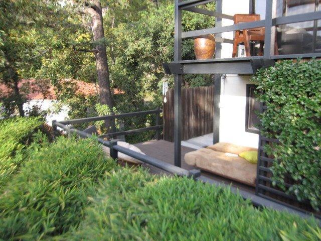 Foto principal - 1999 N Sycamore Ave