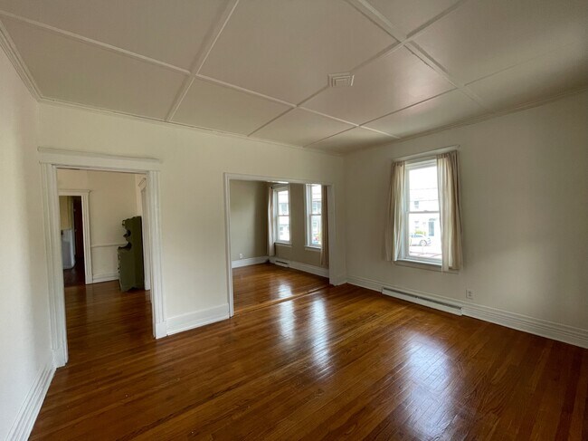 Livingroom - 67 Short St