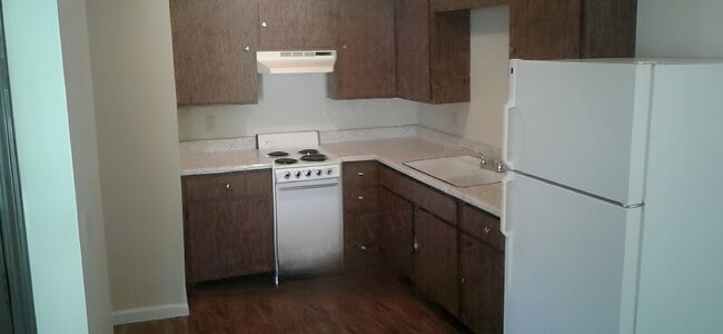 Building Photo - Creighton Apartments