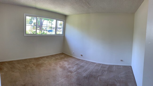 Foto del edificio - 3318 Raintree Ave