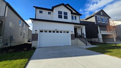 Building Photo - 1005 N 3620 W