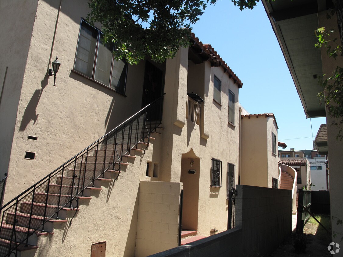 Foto del edificio - 844-854 1/2 Pacific Ave.