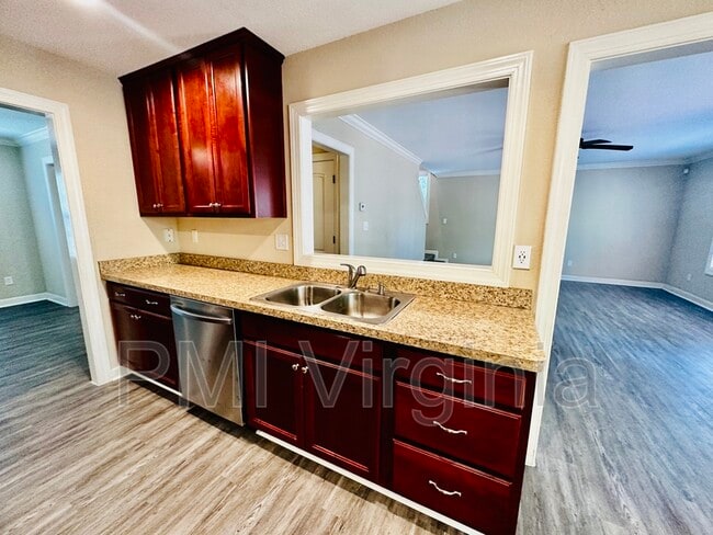 Building Photo - 8337 Chesapeake Blvd