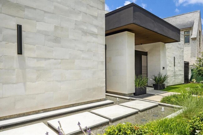 Foto del edificio - 219 Glenwood Dr