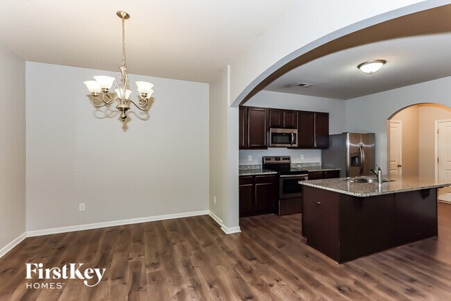 Building Photo - 213 Southwind Cir