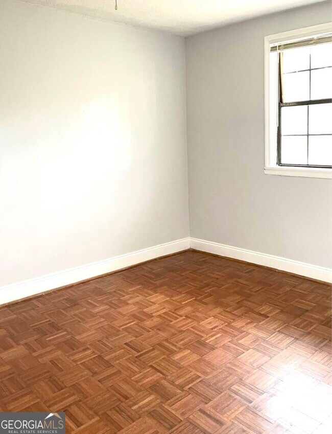 Foto del edificio - 1443 Oxford Rd NE