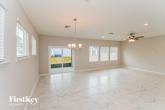 Building Photo - 12009 Bridgehampton Rd