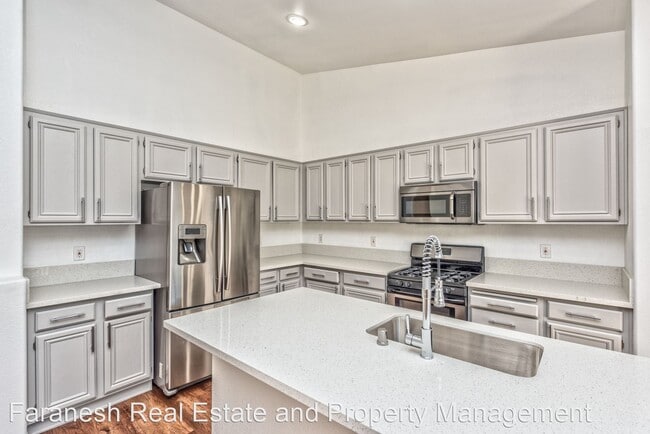 Foto del edificio - 4 br, 3 bath House - 9087 Ravenhurst St
