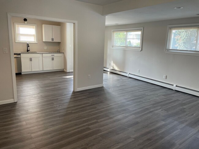 Building Photo - Single Family Home For Rent in Blackstone,...