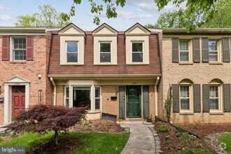 Building Photo - 11545 Pine Cone Ct