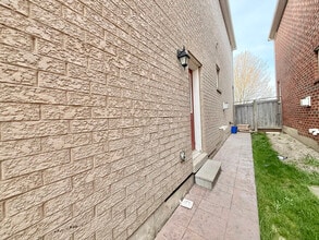 Building Photo - 5413 Freshwater Dr