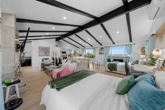 Foto del edificio - 5048 Bluff Pl